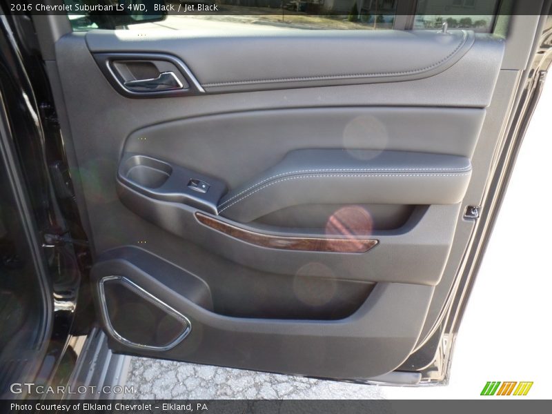 Black / Jet Black 2016 Chevrolet Suburban LS 4WD