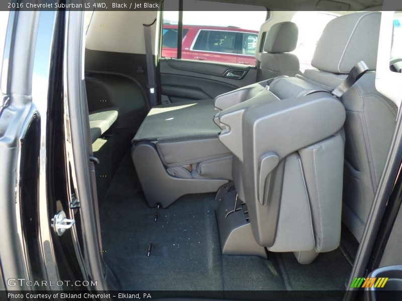 Black / Jet Black 2016 Chevrolet Suburban LS 4WD