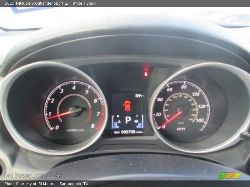 White / Black 2015 Mitsubishi Outlander Sport ES