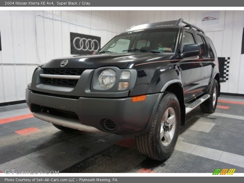 Super Black / Gray 2004 Nissan Xterra XE 4x4