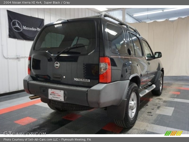 Super Black / Gray 2004 Nissan Xterra XE 4x4