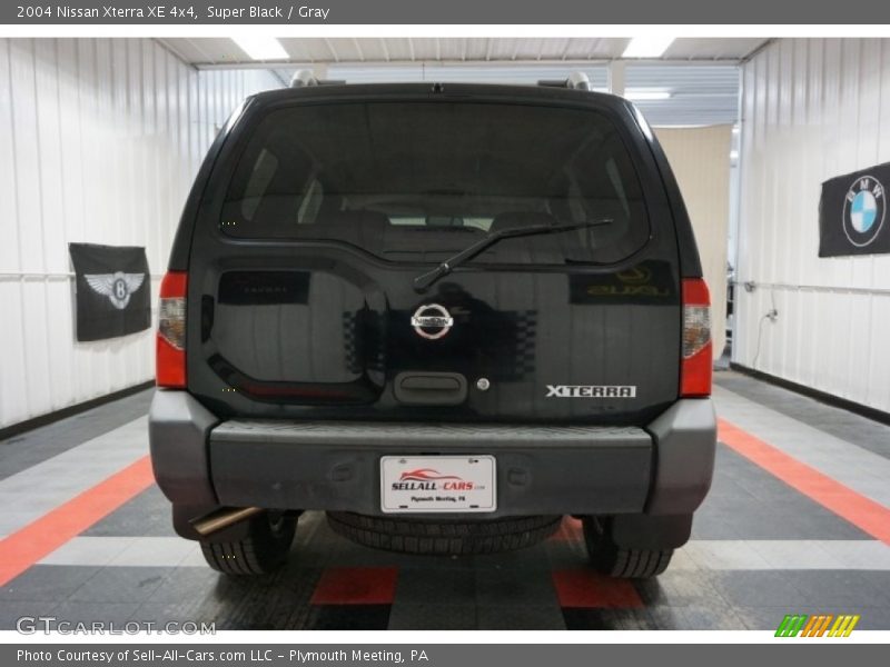 Super Black / Gray 2004 Nissan Xterra XE 4x4