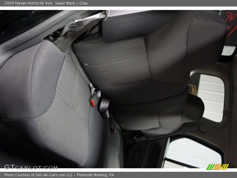 Super Black / Gray 2004 Nissan Xterra XE 4x4
