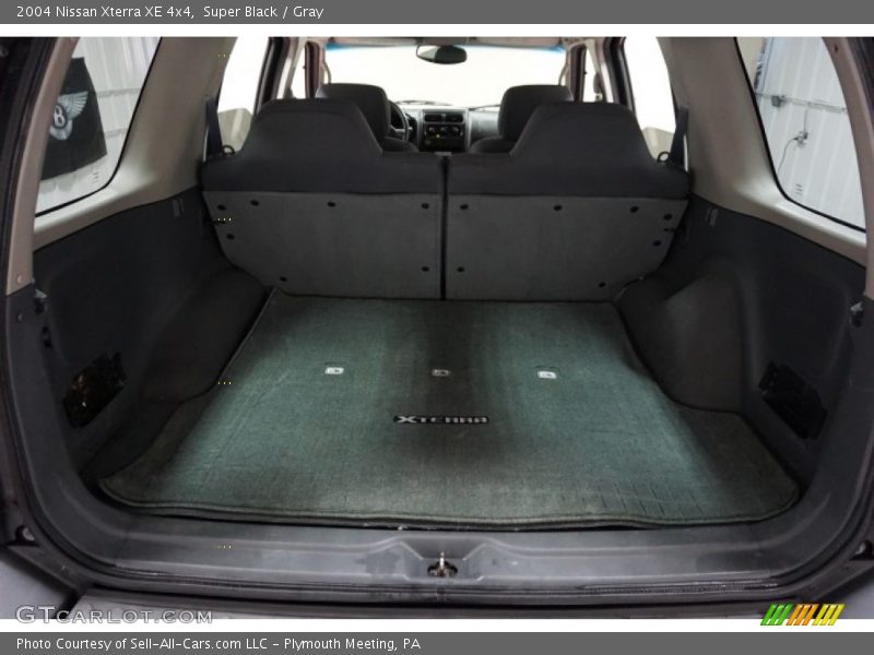 Super Black / Gray 2004 Nissan Xterra XE 4x4
