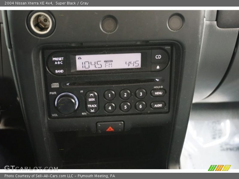 Super Black / Gray 2004 Nissan Xterra XE 4x4