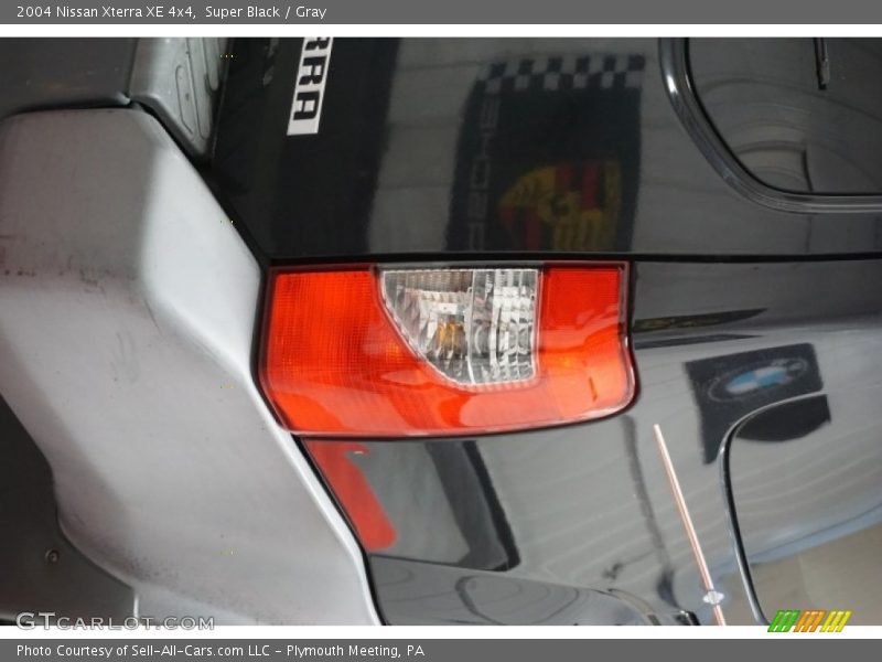Super Black / Gray 2004 Nissan Xterra XE 4x4