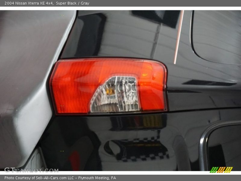 Super Black / Gray 2004 Nissan Xterra XE 4x4