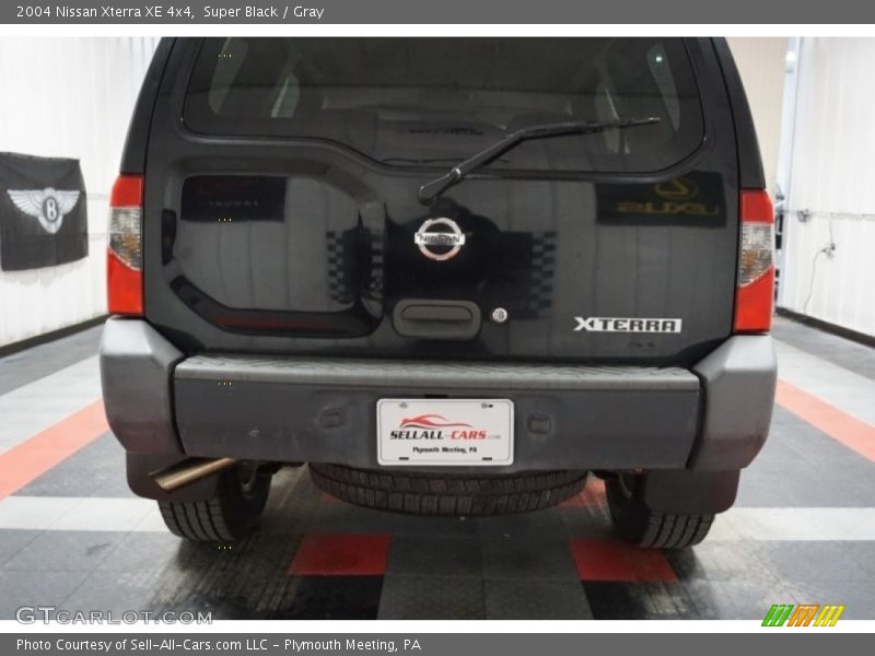 Super Black / Gray 2004 Nissan Xterra XE 4x4