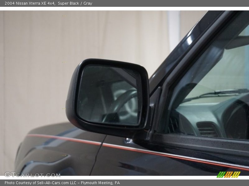 Super Black / Gray 2004 Nissan Xterra XE 4x4