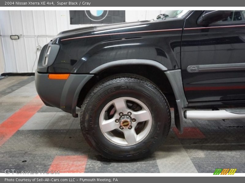 Super Black / Gray 2004 Nissan Xterra XE 4x4