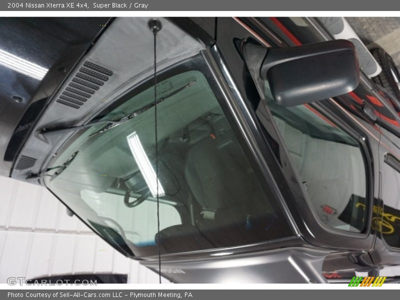 Super Black / Gray 2004 Nissan Xterra XE 4x4