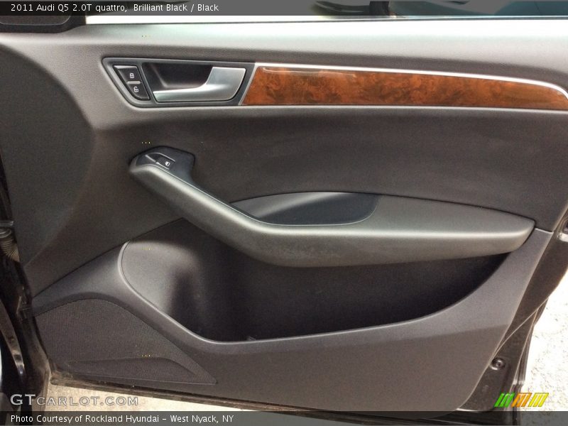 Brilliant Black / Black 2011 Audi Q5 2.0T quattro