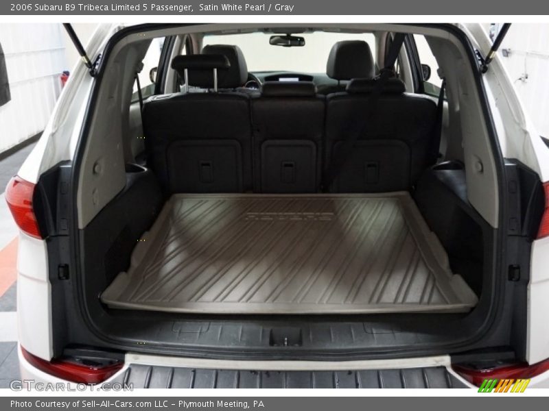 Satin White Pearl / Gray 2006 Subaru B9 Tribeca Limited 5 Passenger