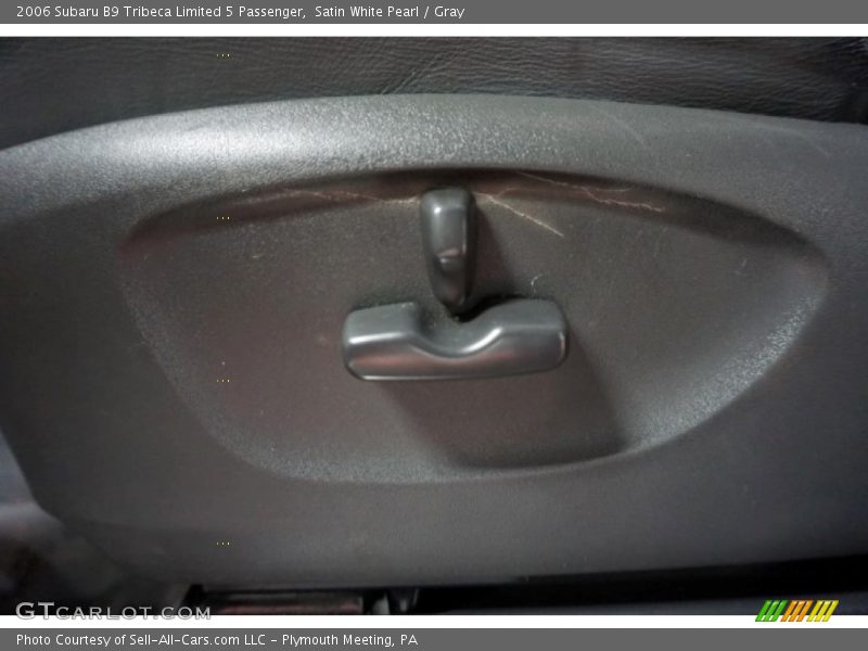 Satin White Pearl / Gray 2006 Subaru B9 Tribeca Limited 5 Passenger