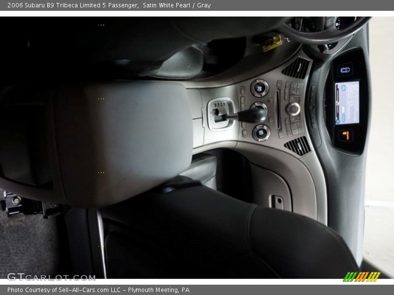 Satin White Pearl / Gray 2006 Subaru B9 Tribeca Limited 5 Passenger
