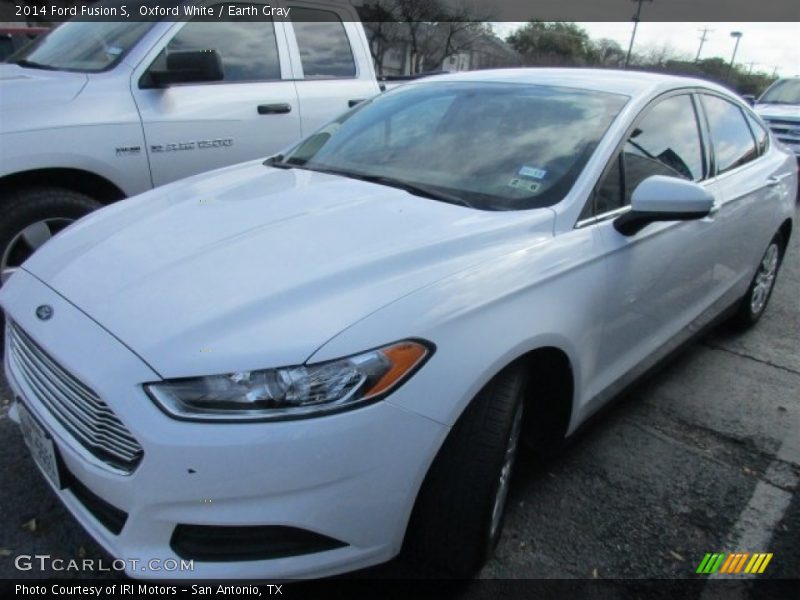 Oxford White / Earth Gray 2014 Ford Fusion S
