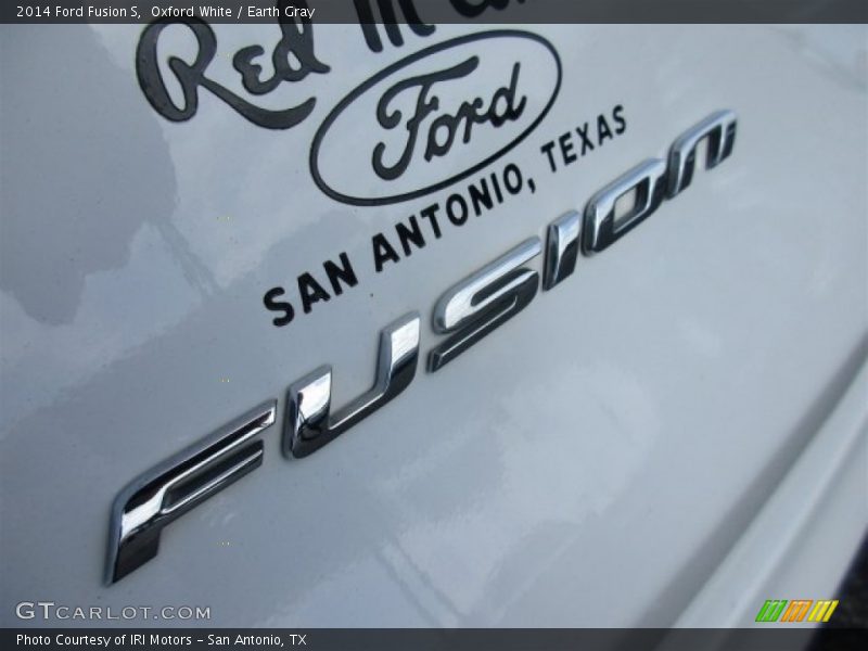 Oxford White / Earth Gray 2014 Ford Fusion S