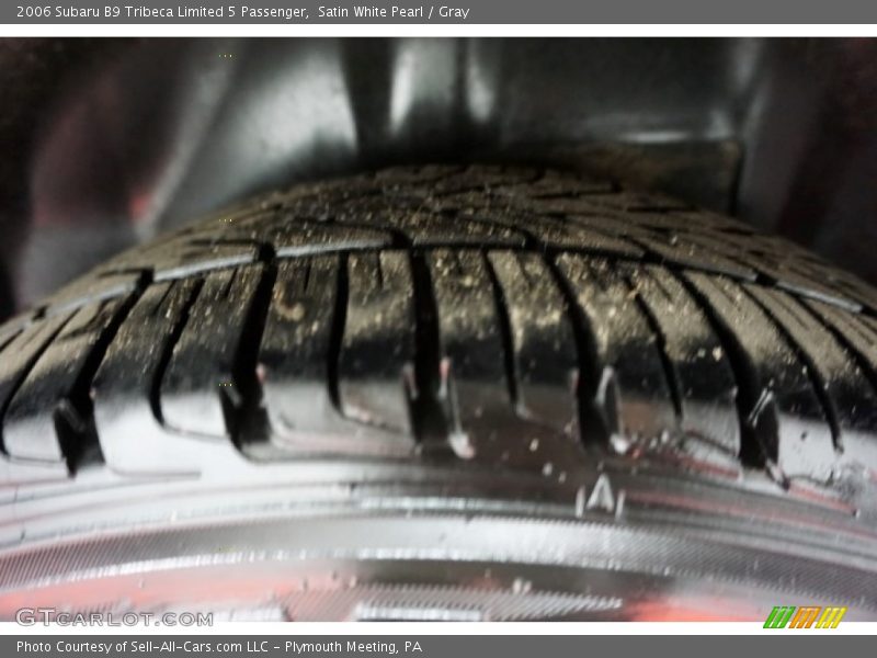 Satin White Pearl / Gray 2006 Subaru B9 Tribeca Limited 5 Passenger