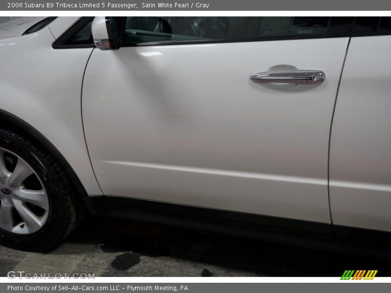 Satin White Pearl / Gray 2006 Subaru B9 Tribeca Limited 5 Passenger