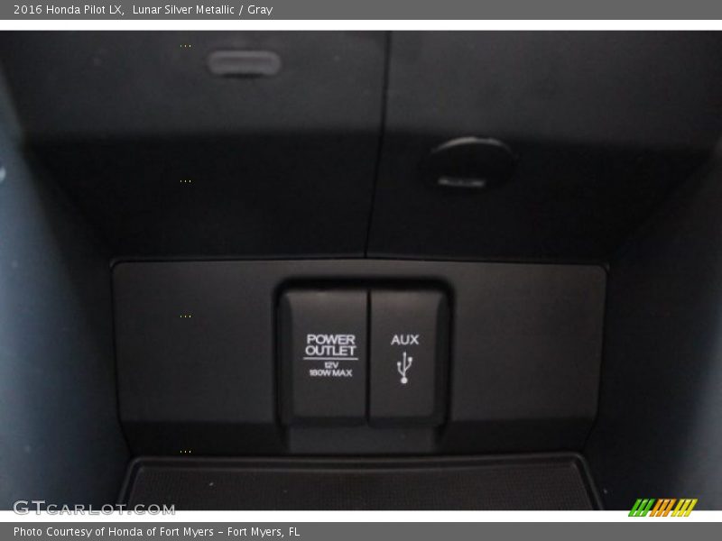 Lunar Silver Metallic / Gray 2016 Honda Pilot LX