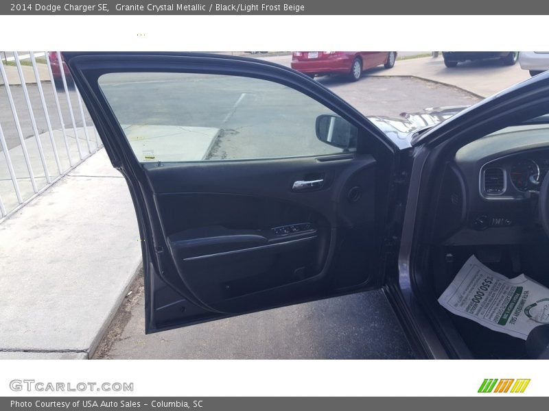 Granite Crystal Metallic / Black/Light Frost Beige 2014 Dodge Charger SE