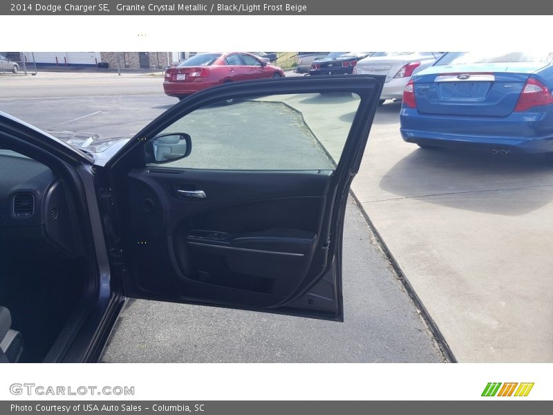 Granite Crystal Metallic / Black/Light Frost Beige 2014 Dodge Charger SE