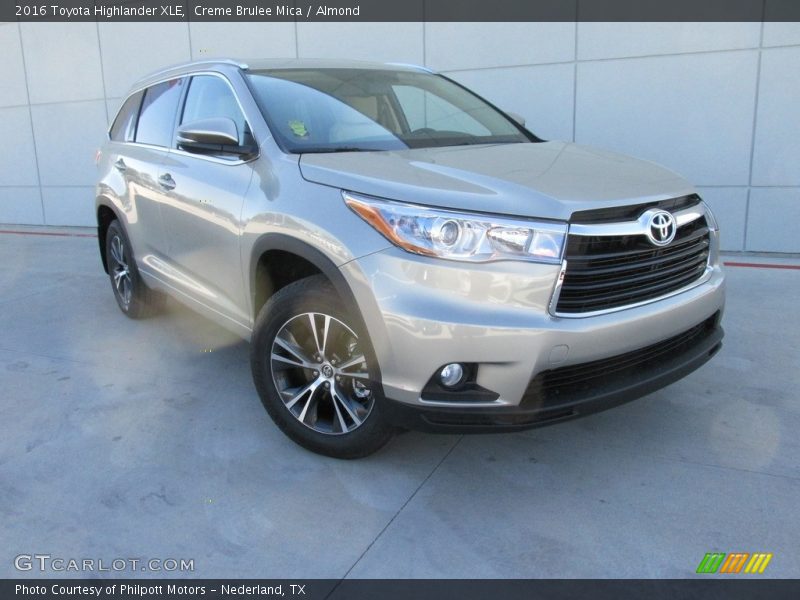 Creme Brulee Mica / Almond 2016 Toyota Highlander XLE