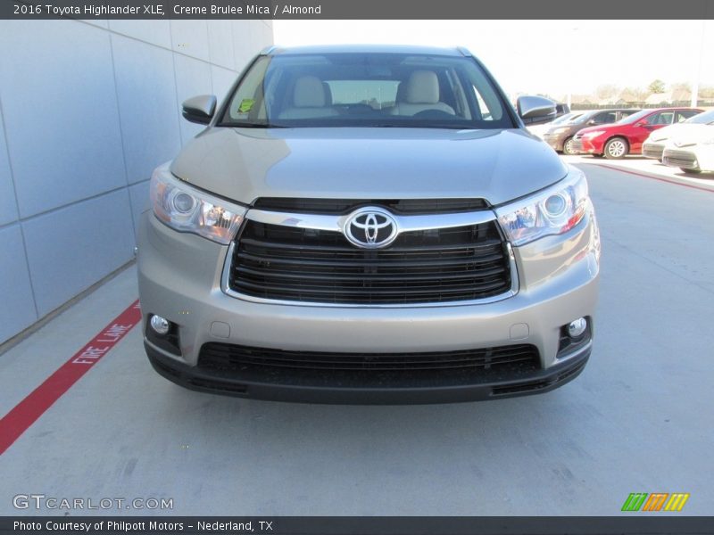 Creme Brulee Mica / Almond 2016 Toyota Highlander XLE