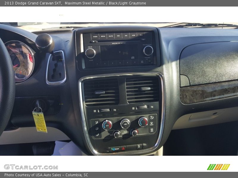 Maximum Steel Metallic / Black/Light Graystone 2013 Dodge Grand Caravan SXT