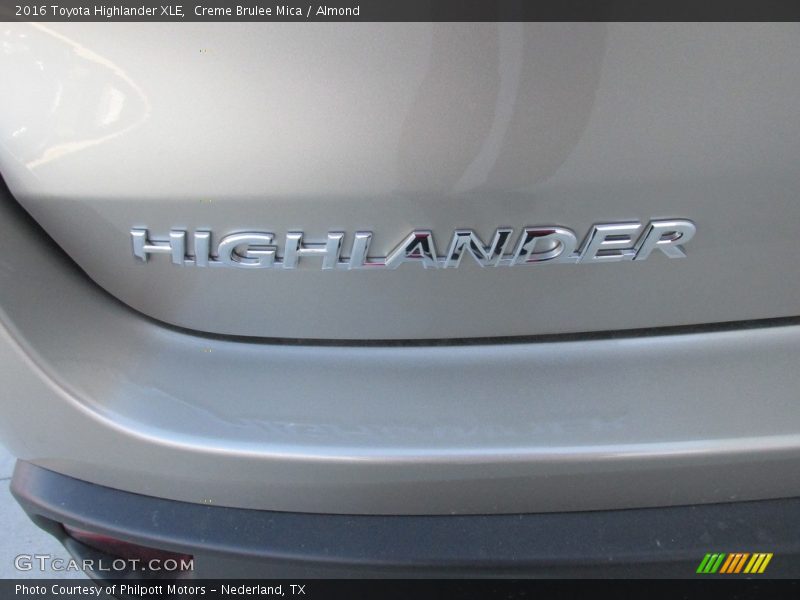 Creme Brulee Mica / Almond 2016 Toyota Highlander XLE