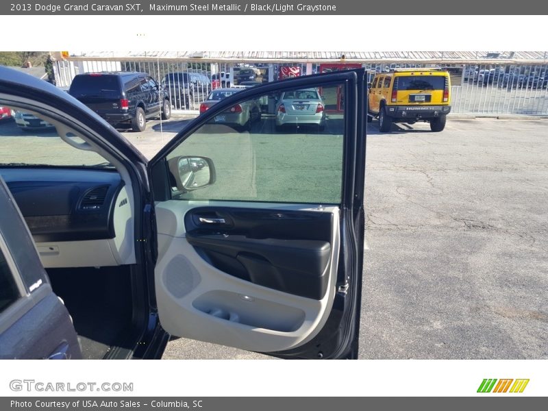 Maximum Steel Metallic / Black/Light Graystone 2013 Dodge Grand Caravan SXT