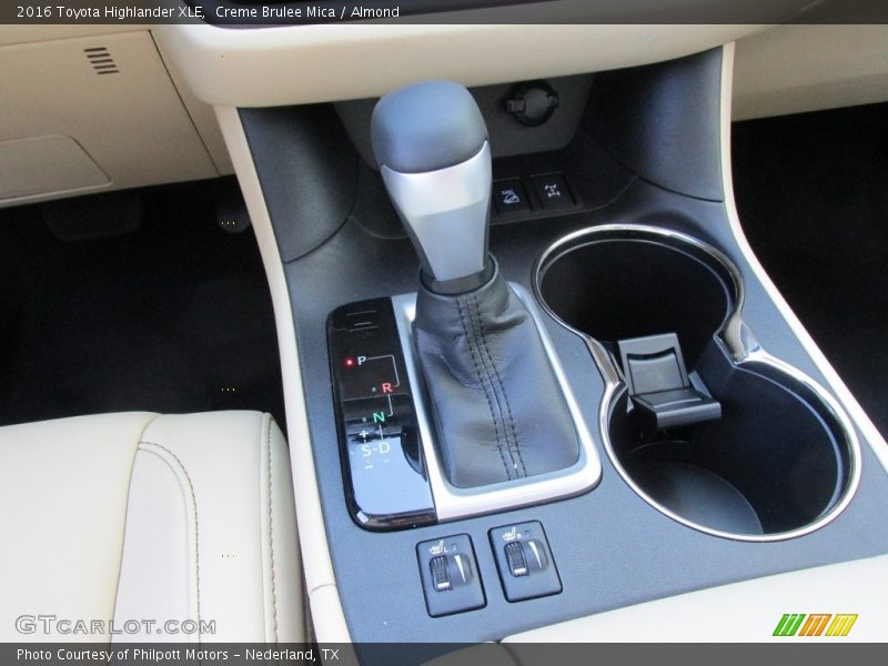 Creme Brulee Mica / Almond 2016 Toyota Highlander XLE