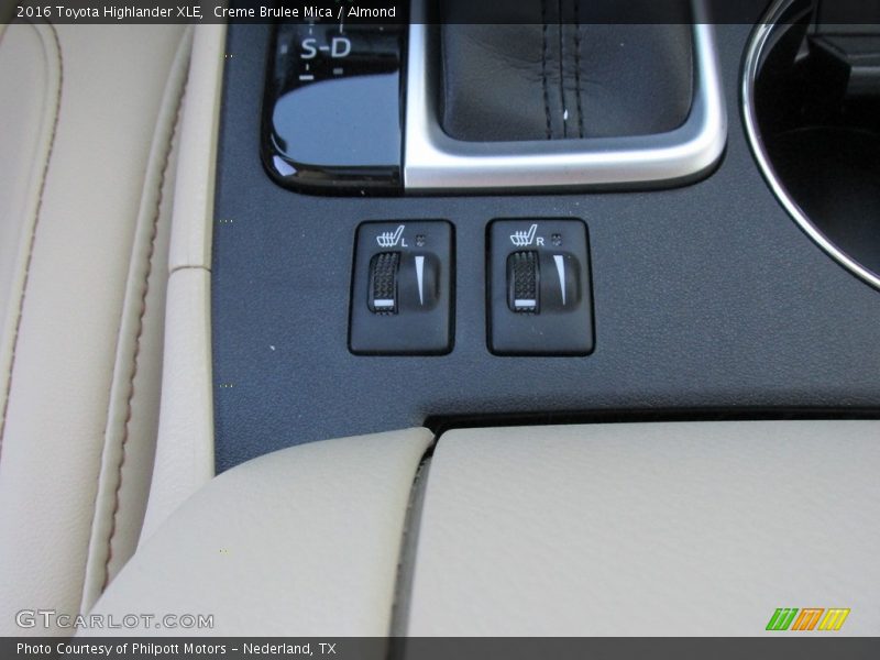 Creme Brulee Mica / Almond 2016 Toyota Highlander XLE