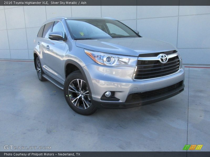 Silver Sky Metallic / Ash 2016 Toyota Highlander XLE