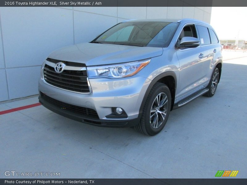 Silver Sky Metallic / Ash 2016 Toyota Highlander XLE