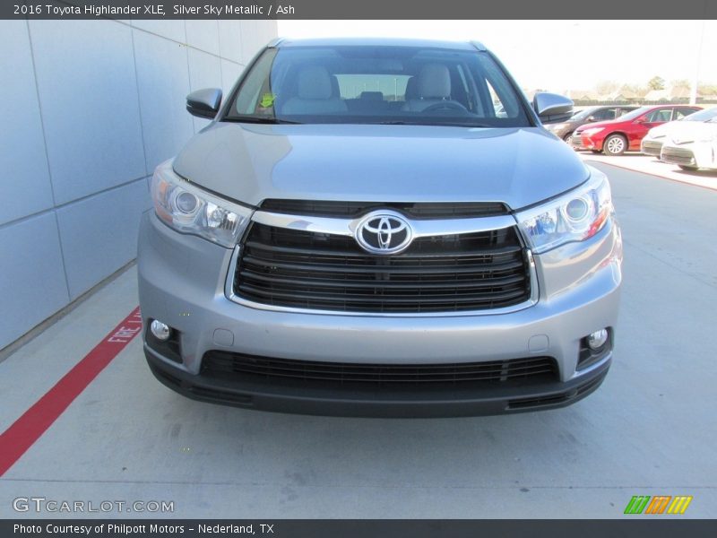 Silver Sky Metallic / Ash 2016 Toyota Highlander XLE