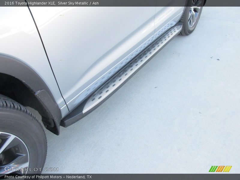 Silver Sky Metallic / Ash 2016 Toyota Highlander XLE