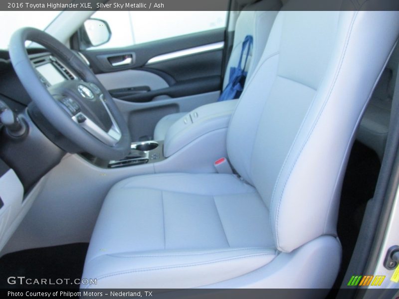 Silver Sky Metallic / Ash 2016 Toyota Highlander XLE