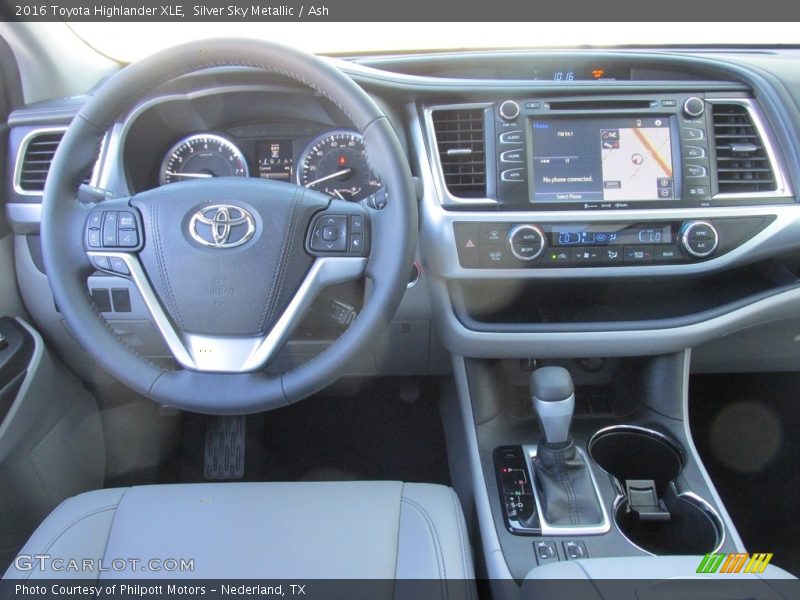 Silver Sky Metallic / Ash 2016 Toyota Highlander XLE