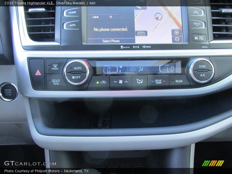 Silver Sky Metallic / Ash 2016 Toyota Highlander XLE