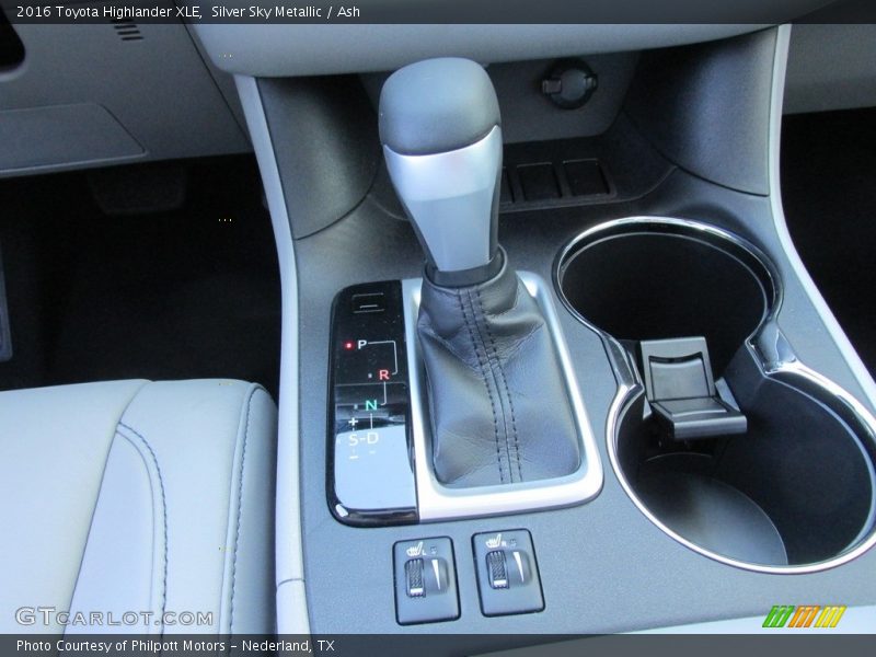 Silver Sky Metallic / Ash 2016 Toyota Highlander XLE
