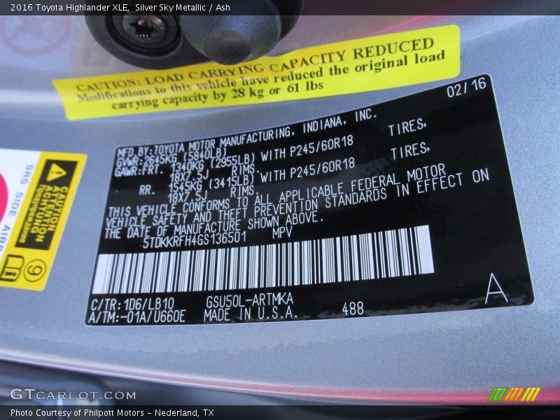 Silver Sky Metallic / Ash 2016 Toyota Highlander XLE