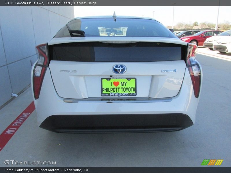 Blizzard Pearl / Harvest Beige 2016 Toyota Prius Two