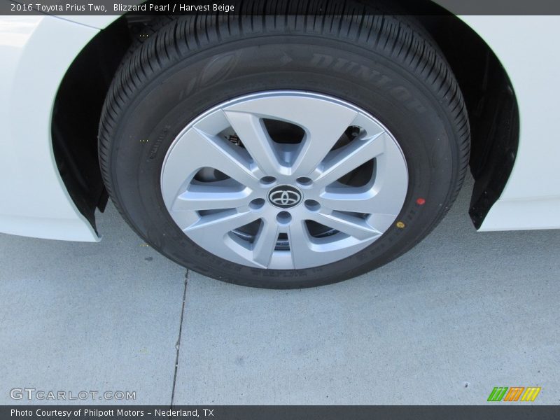 Blizzard Pearl / Harvest Beige 2016 Toyota Prius Two