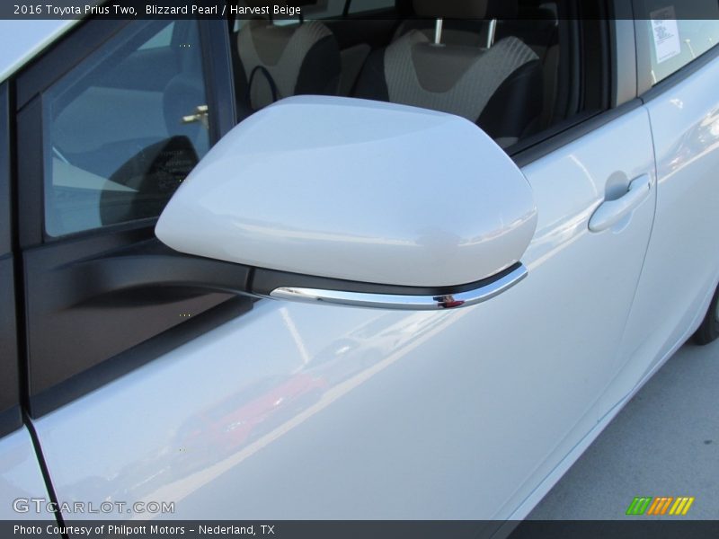 Blizzard Pearl / Harvest Beige 2016 Toyota Prius Two