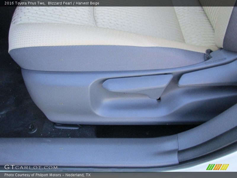 Blizzard Pearl / Harvest Beige 2016 Toyota Prius Two
