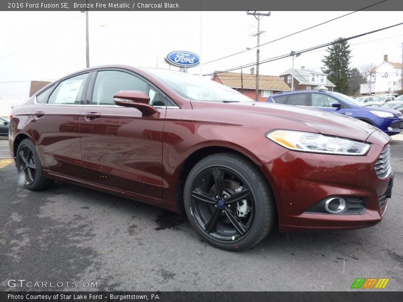 Bronze Fire Metallic / Charcoal Black 2016 Ford Fusion SE