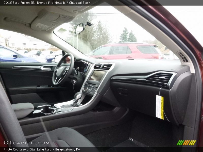 Bronze Fire Metallic / Charcoal Black 2016 Ford Fusion SE