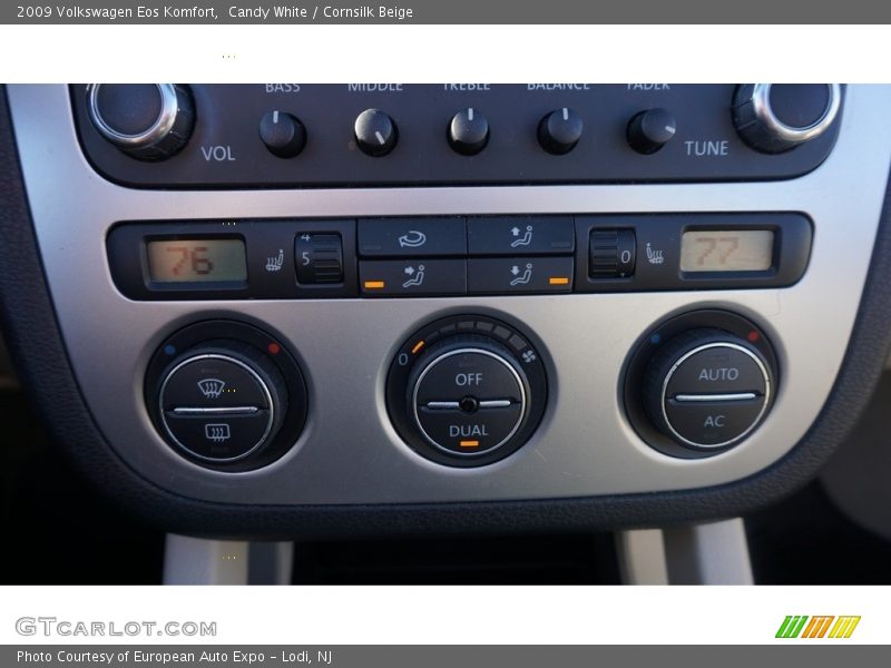 Candy White / Cornsilk Beige 2009 Volkswagen Eos Komfort