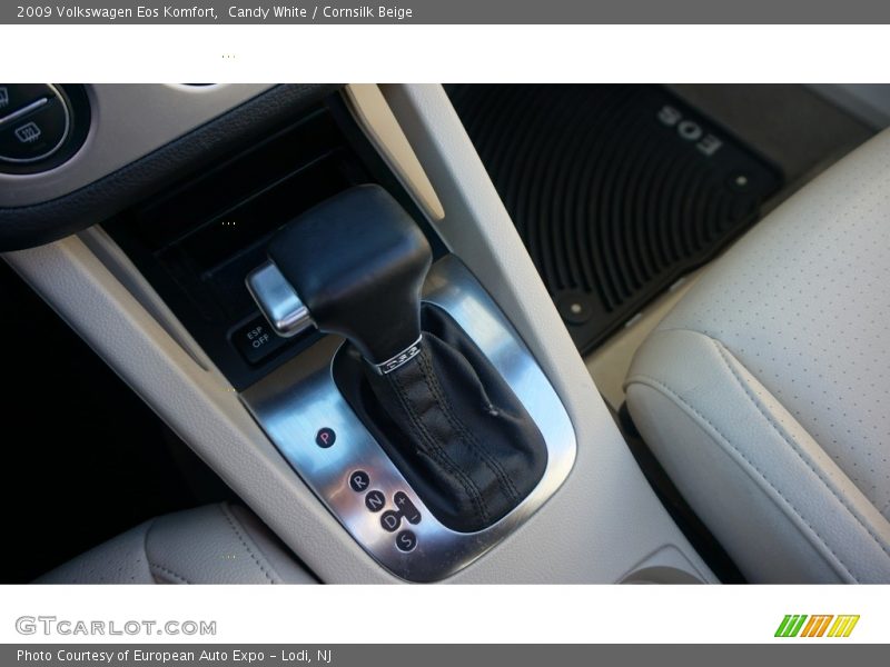 Candy White / Cornsilk Beige 2009 Volkswagen Eos Komfort